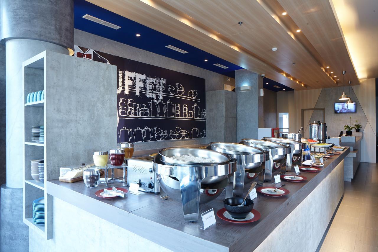 Ibis Budget Чиребон Экстерьер фото